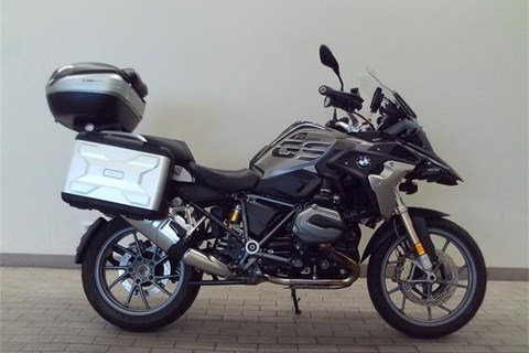 Reiseenduros für die große Tour