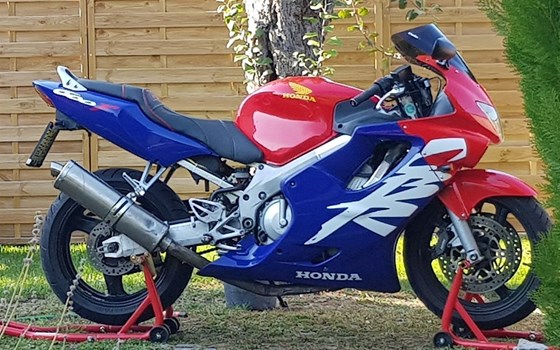Gebrauchtmotorrad Honda CBR 600 F - Bild 1