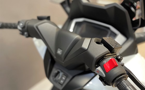 Neufahrzeug Honda Forza 350 - Bild 6