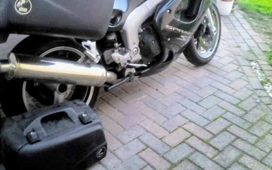 Gebrauchtmotorrad Triumph Sprint ST - Bild 6