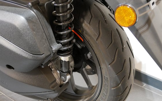 Gebrauchtmotorrad Yamaha Tricity 300 - Bild 6