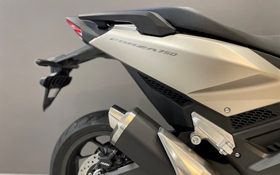 Neufahrzeug Honda Forza 750 - Bild 4