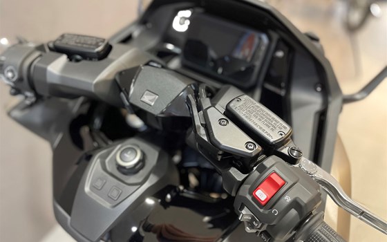 Neufahrzeug Honda Forza 750 - Bild 5