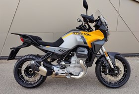 Moto Guzzi Stelvio