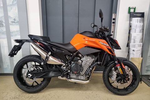 Top 5 Mittelklasse Naked Bikes