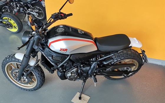 Gebrauchtmotorrad Yamaha XSR700 - Bild 2