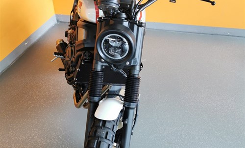 Yamaha XSR700