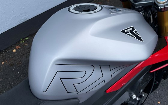 Neufahrzeug Triumph Street Triple RX - Bild 6