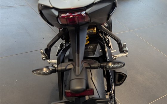 Neufahrzeug Triumph Street Triple 765 RX - Bild 2