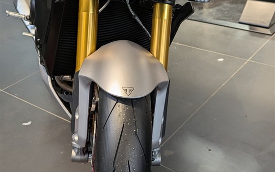 Neufahrzeug Triumph Street Triple 765 RX - Bild 4