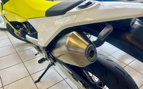 Neufahrzeug Husqvarna 701 Supermoto - Bild 2