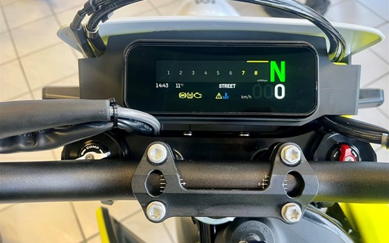 Neufahrzeug Husqvarna 701 Supermoto - Bild 6