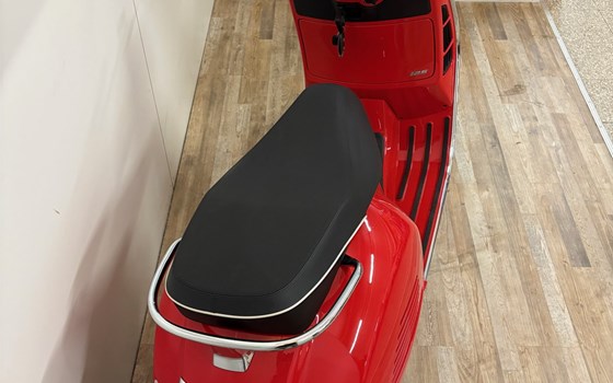 Neufahrzeug Vespa GTS 125 Super - Bild 4