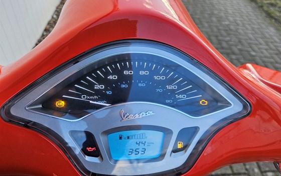 Gebrauchtmotorrad Vespa Primavera 150 - Bild 3