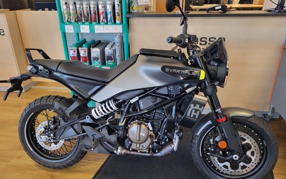 Neufahrzeug Husqvarna Svartpilen 125 - Bild 1