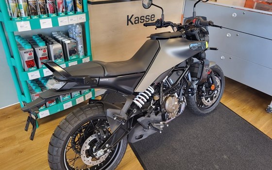 Neufahrzeug Husqvarna Svartpilen 125 - Bild 3