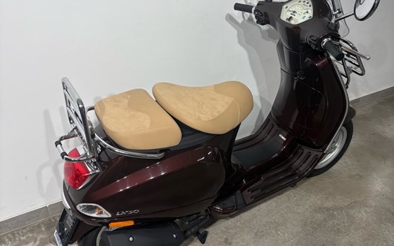 Gebrauchtmotorrad Vespa LX 50 2T Touring - Bild 2