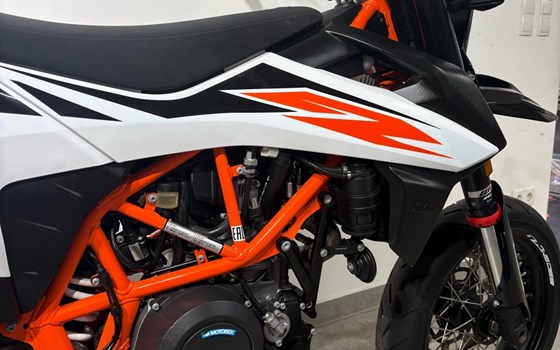 Gebrauchtmotorrad KTM 690 SMC R - Bild 4