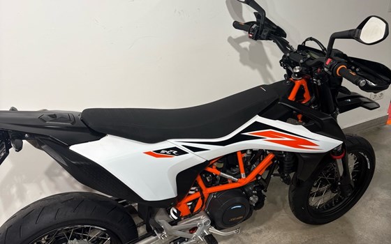 Gebrauchtmotorrad KTM 690 SMC R - Bild 2