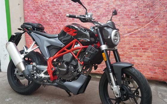 Gebrauchtmotorrad SWM Varez 125 - Bild 2