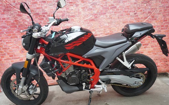 Gebrauchtmotorrad SWM Varez 125 - Bild 6