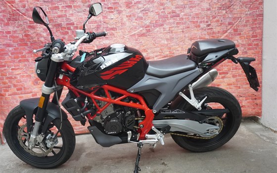 Gebrauchtmotorrad SWM Varez 125 - Bild 7