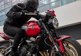 Neumotorrad Triumph Trident 800