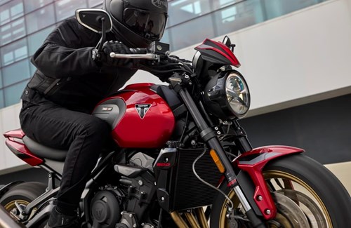 Neumotorrad Triumph Trident 800