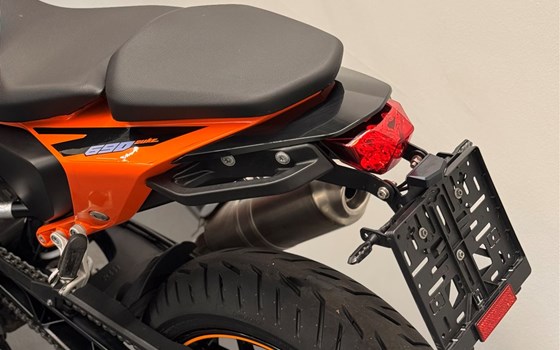 Gebrauchtmotorrad KTM 690 Duke - Bild 3