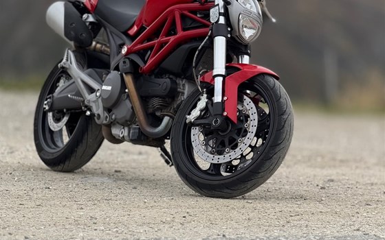 Gebrauchtmotorrad Ducati Monster 696 - Bild 2