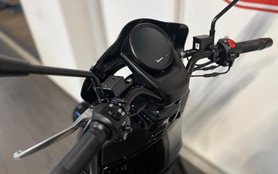 Neufahrzeug Vespa GTV 300 - Bild 8