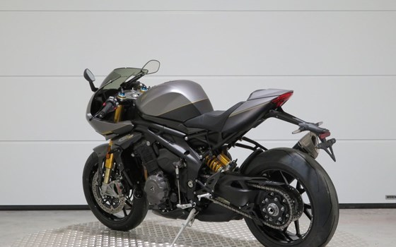 Gebrauchtmotorrad Triumph Speed Triple 1200 RR Breitling Limited Edition - Bild 5