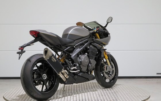 Gebrauchtmotorrad Triumph Speed Triple 1200 RR Breitling Limited Edition - Bild 7