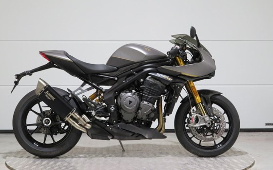 Gebrauchtmotorrad Triumph Speed Triple 1200 RR Breitling Limited Edition - Bild 8