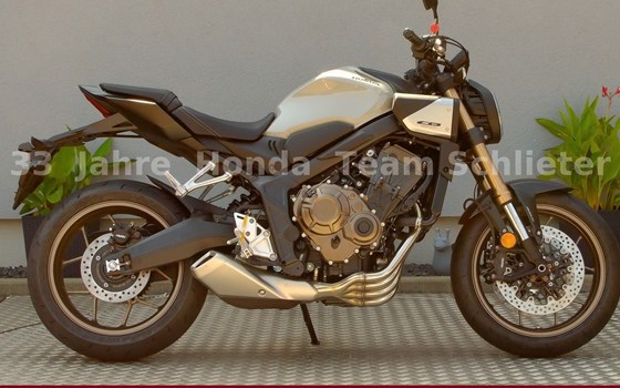 Neufahrzeug Honda CB650R E-Clutch - Bild 1
