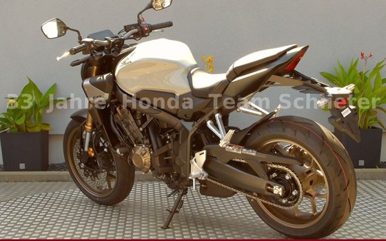 Neufahrzeug Honda CB650R E-Clutch - Bild 6
