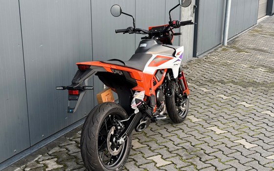Neufahrzeug KTM 390 SMC R - Bild 2