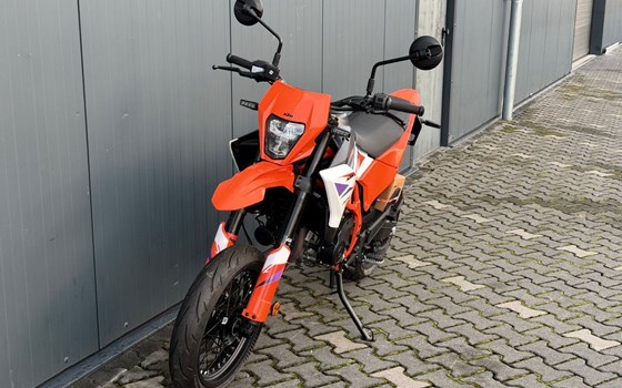 Neufahrzeug KTM 390 SMC R - Bild 6