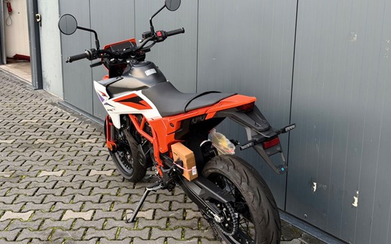 Neufahrzeug KTM 390 SMC R - Bild 7