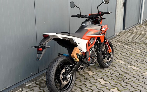 Neufahrzeug KTM 125 SMC R - Bild 2