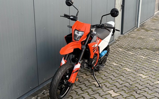 Neufahrzeug KTM 125 SMC R - Bild 6