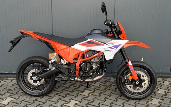 Neufahrzeug KTM 390 SMC R - Bild 1