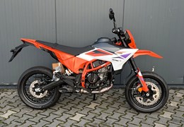 Neumotorrad KTM 390 SMC R
