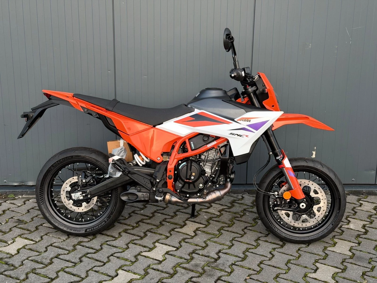 KTM 390 SMC R