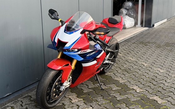 Gebrauchtmotorrad Honda CBR1000RR-R Fireblade SP - Bild 6