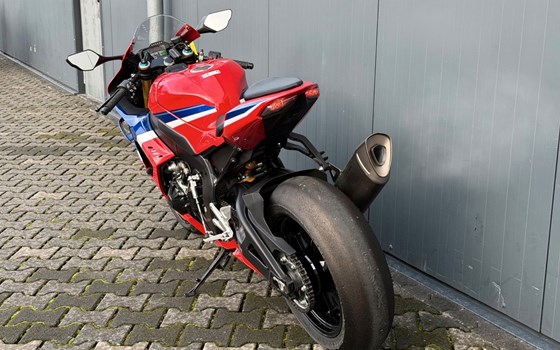 Gebrauchtmotorrad Honda CBR1000RR-R Fireblade SP - Bild 7