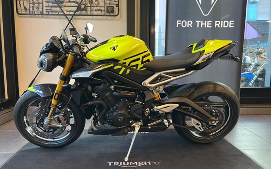 Gebrauchtmotorrad Triumph Street Triple 765 Moto2 Edition - Bild 1