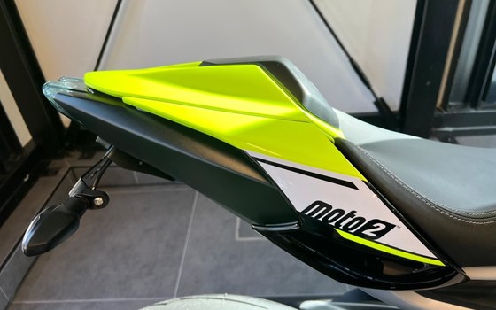 Gebrauchtmotorrad Triumph Street Triple 765 Moto2 Edition - Bild 10