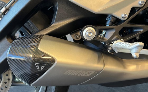 Gebrauchtmotorrad Triumph Street Triple 765 Moto2 Edition - Bild 16