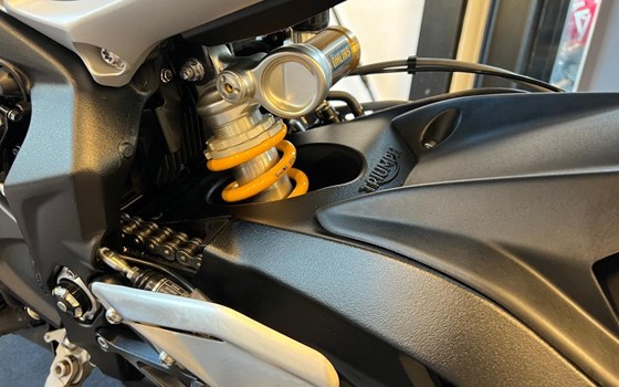 Gebrauchtmotorrad Triumph Street Triple 765 Moto2 Edition - Bild 22